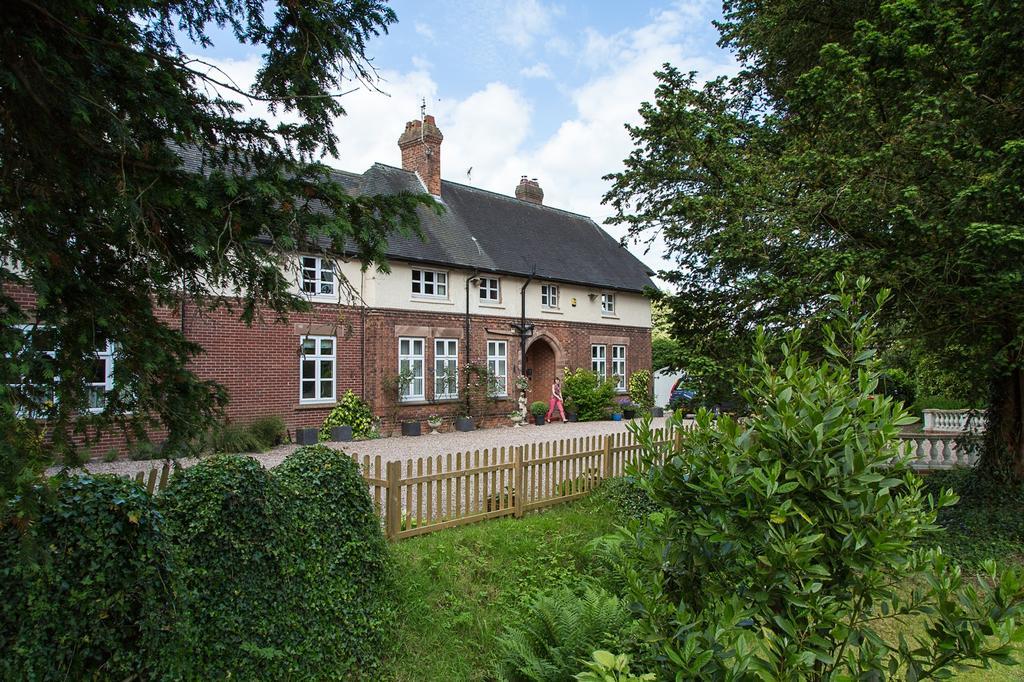 Heywood Hall Denstone Exteriör bild